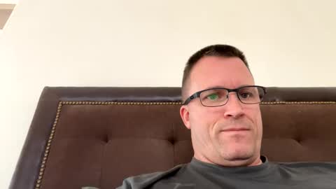 Snapshot of bigger22332233 chatting on 6, 2, 2025 bigger22332233 online show from 6, 2, 2025