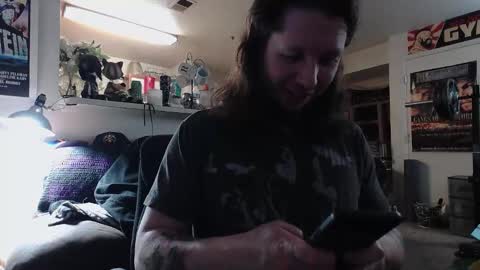 biggerisbetter21 online show from 12, 11, 2025