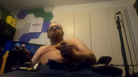 Snapshot of biggydee8989 chatting on 25, 10, 2025 biggydee8989 online show from 25, 10, 2025