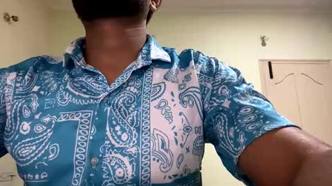 bighandsomesatisfy online show from 28, 12, 2024