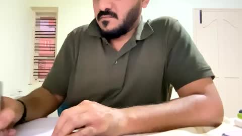 bighandsomesatisfy online show from 6, 2, 2025