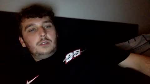 Snapshot of bigleeee9 chatting on 8, 11, 2025 bigleeee9 online show from 8, 11, 2025