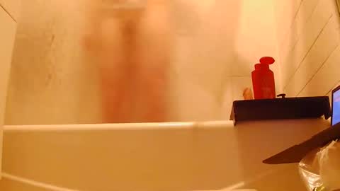 Snapshot of bigmanaround9 chatting on 16, 4, 2026 bigmanaround9 online show from 16, 4, 2026