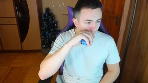 Snapshot of bigmark03 chatting on 13, 2, 2025 BigMark03 online show from 13, 2, 2025