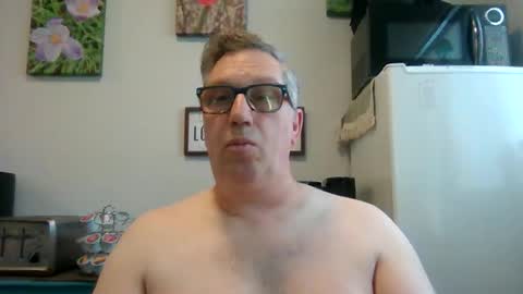 Snapshot of bignhard_69_ chatting on 20, 4, 2026 bignhard_69_ online show from 20, 4, 2026