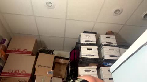 Snapshot of bigskinnyboyshh chatting on 13, 10, 2025 bigskinnyboyshh online show from 13, 10, 2025