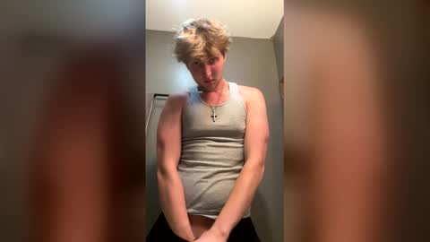 Snapshot of bigskinnyboyshh chatting on 9, 6, 2026 bigskinnyboyshh online show from 9, 6, 2026