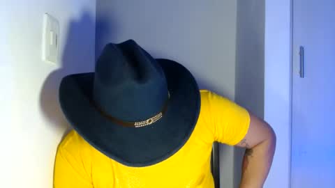 Snapshot of bigthick_blackcock chatting on 15, 6, 2026 MANUEL online show from 15, 6, 2026