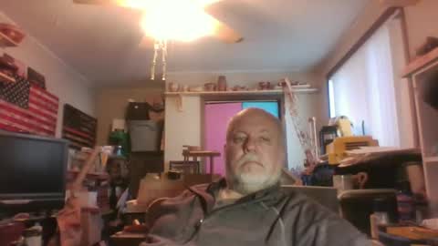 Snapshot of bigthump9999 chatting on 20, 2, 2025 bigthump9999 online show from 20, 2, 2025