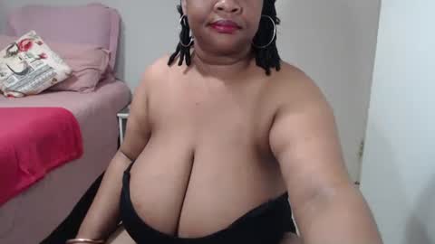 Snapshot of bigtitshornygirlxxx chatting on 21, 9, 2025 Lona online show from 21, 9, 2025
