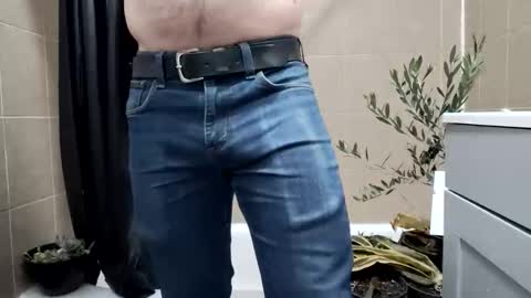 Snapshot of bigtopcircus chatting on 22, 12, 2025 bigtopcircus online show from 22, 12, 2025