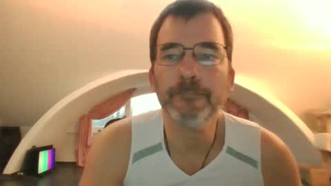 bikertom1988 online show from 14, 12, 2024