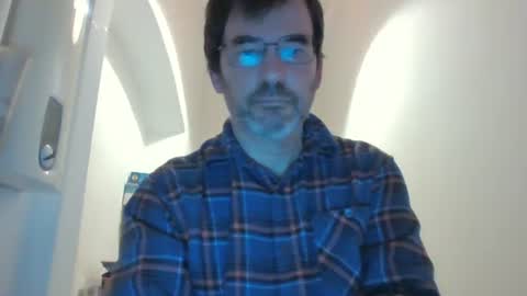 bikertom1988 online show from 8, 2, 2025