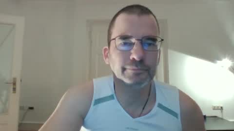 bikertom1988 online show from 23, 2, 2025