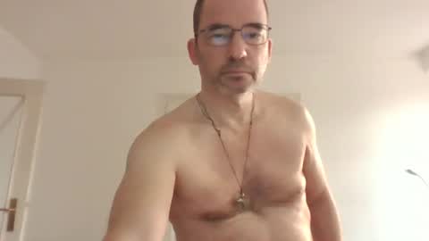 bikertom1988 online show from 24, 2, 2025