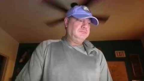 Snapshot of billjames55 chatting on 17, 4, 2026 billjames55 online show from 17, 4, 2026