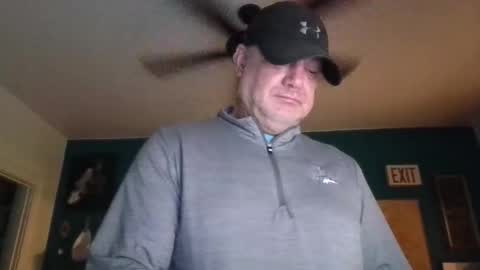 Snapshot of billjames55 chatting on 23, 4, 2026 billjames55 online show from 23, 4, 2026
