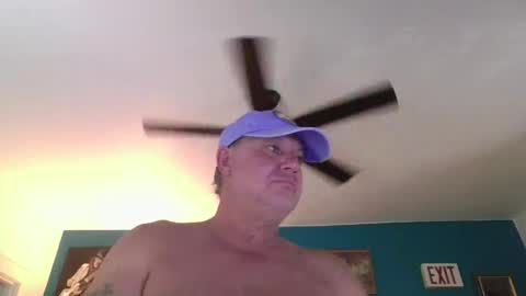 Snapshot of billjames55 chatting on 19, 5, 2026 billjames55 online show from 19, 5, 2026