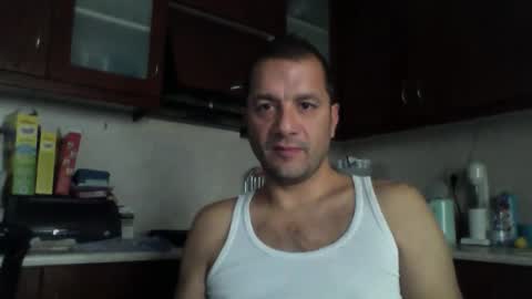 Snapshot of billos26 chatting on 19, 12, 2025 billys greece online show from 19, 12, 2025