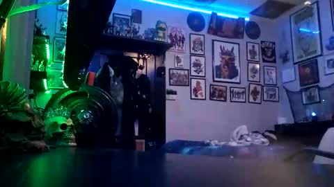 billygunn13 online show from 13, 12, 2025