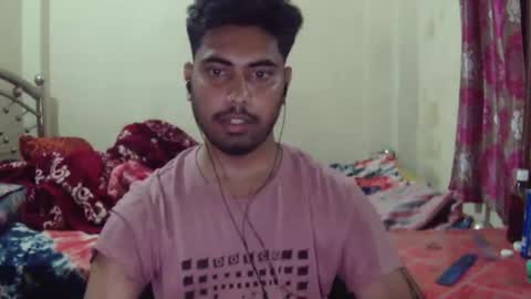 Snapshot of birbikrom104 chatting on 19, 4, 2026 birbikrom104 online show from 19, 4, 2026