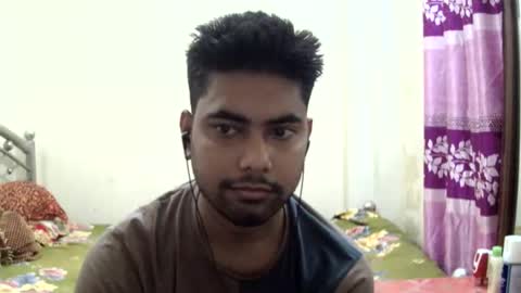 Snapshot of birbikrom104 chatting on 29, 5, 2026 birbikrom104 online show from 29, 5, 2026