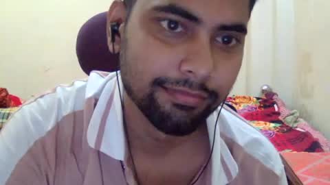 Snapshot of birbikrom104 chatting on 27, 6, 2026 birbikrom104 online show from 27, 6, 2026