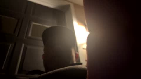 Snapshot of bird70 chatting on 15, 11, 2025 spunday online show from 15, 11, 2025