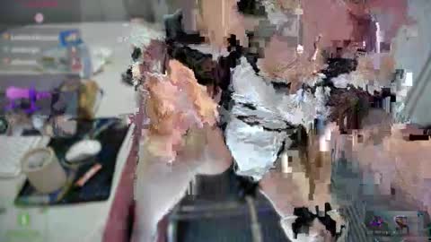 bisex woman online show from 7, 11, 2025