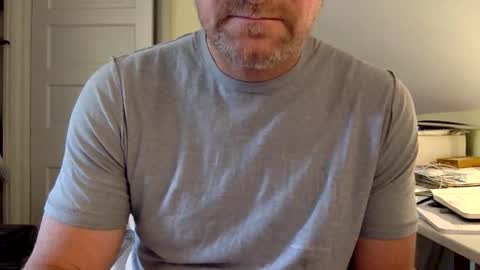 Snapshot of bisonbar chatting on 19, 5, 2026 BisonBar online show from 19, 5, 2026