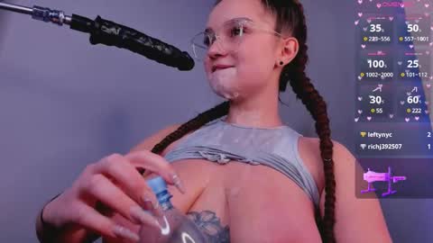 Snapshot of bitchpeace_ chatting on 19, 2, 2025 Diana online show from 19, 2, 2025