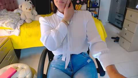 Snapshot of bittermomxxx chatting on 21, 4, 2026 bittermomxxx online show from 21, 4, 2026