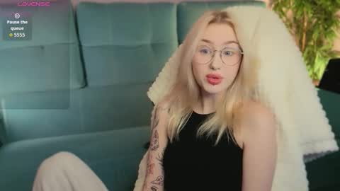 Julia online show from 9, 9, 2025