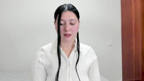 Snapshot of black_berry_bla_ck chatting on 5, 2, 2025 black_berry_bla_ck online show from 5, 2, 2025