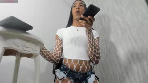 Snapshot of black_cami chatting on 23, 9, 2025 Cami online show from 23, 9, 2025