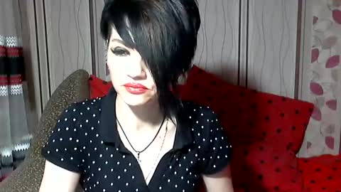 black_hot_01 online show from 3, 12, 2024