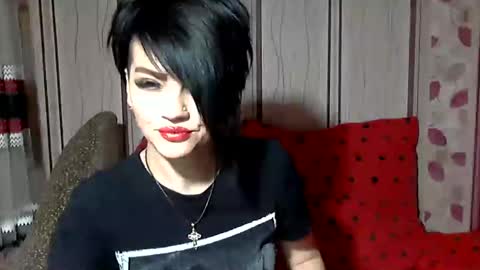 black_hot_01 online show from 11, 12, 2024