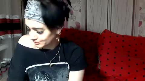 black_hot_01 online show from 5, 1, 2025