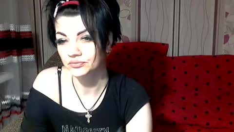 black_hot_01 online show from 8, 1, 2025