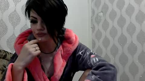 black_hot_01 online show from 3, 2, 2025