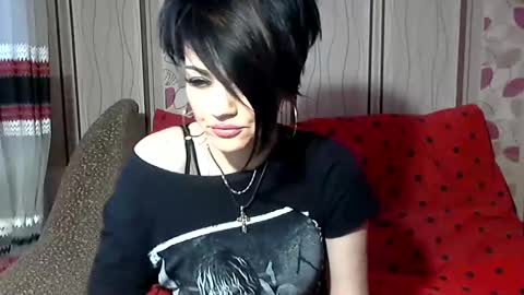 black_hot_01 online show from 6, 2, 2025