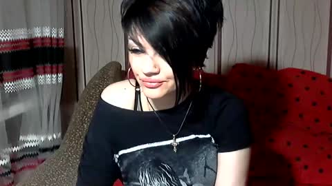 black_hot_01 online show from 7, 2, 2025