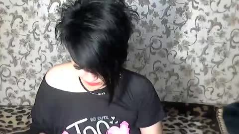 black_hot_01 online show from 8, 9, 2025