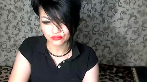 black_hot_01 online show from 12, 9, 2025