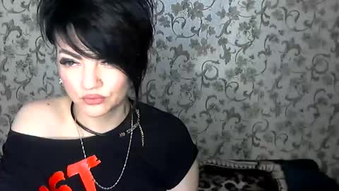 black_hot_01 online show from 6, 11, 2025