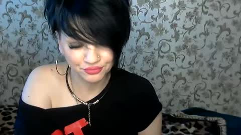 black_hot_01 online show from 25, 11, 2025