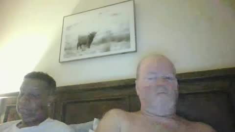 Snapshot of black_n_white4 chatting on 21, 12, 2025 black_n_white4 online show from 21, 12, 2025