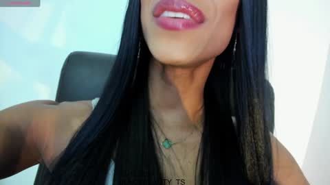 Snapshot of blackbeauty_ts chatting on 4, 1, 2025 Nina online show from 4, 1, 2025