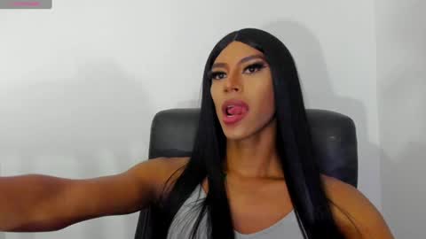 Snapshot of blackbeauty_ts chatting on 12, 1, 2025 Nina online show from 12, 1, 2025