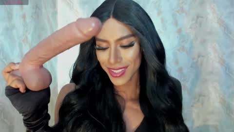 Snapshot of blackbeauty_ts chatting on 19, 1, 2025 Nina online show from 19, 1, 2025